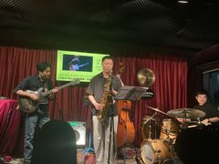 -东岸Cafe 爵士俱乐部