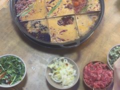 -正南齊北重庆老火锅(光华村直营店)