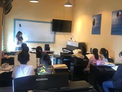 -朗韵钢琴学校(中环金界店)