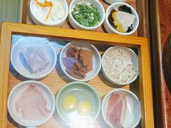 -良米山·云南野生菌过桥米线(上海首店)