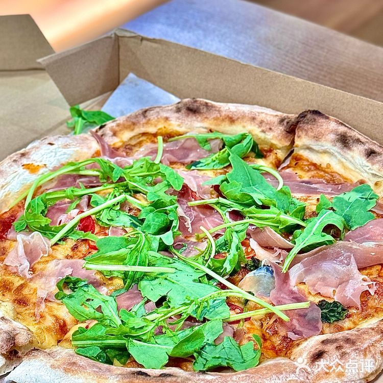 我不说🤫谁能信这是12元的披萨🍕手工窑炉现烤