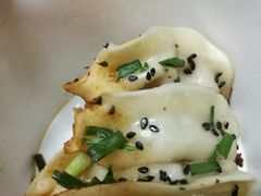 -香山胡记吴江路生煎(灵山路店)