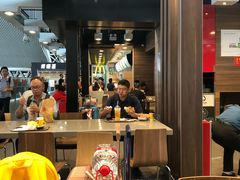 大堂-麦当劳(广州南站店)
