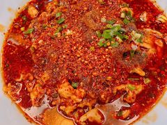 水煮肉片-川人川菜馆·小龙虾·鲜虾现做(黄山路店)