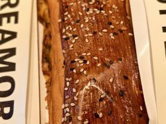 黑松露牛肉辣酱牛角酥-BUTTERFUL&CREAMOROUS 黄油与面包(西单大悦城店)