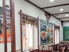 -湖南人家湘菜馆(镇江路店)