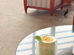 -亚龙湾喜来登·美景台大堂吧