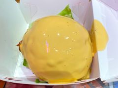 芝士熔岩牛肉汉堡-前进5路汉堡炸鸡(汉街skp店)
