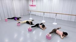 -艺佳舞蹈培训学校