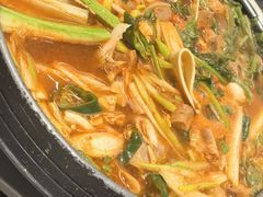 -许哥东北烧烤·铁丳烤串·宫后夹肉(繁花中心店)