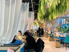 大堂-三个椰子·现砍椰子鸡(金源CBD店)