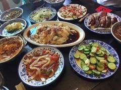 -蓝田九大碗民俗食府(蓝田店)