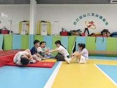 -逗你运动体能训练中心(冠城店)