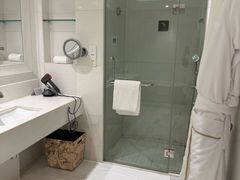 -苏州金鸡湖中茵皇冠假日酒店