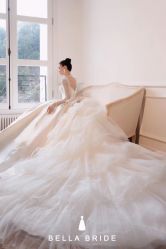-Lady  Jane高端婚纱礼服馆