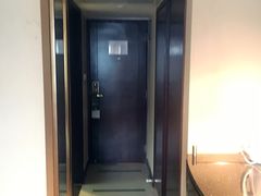 -广东大厦酒店(广州北京路步行街纪念堂地铁站店)