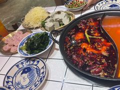 -旧街市鲜货老火锅(大光路店)