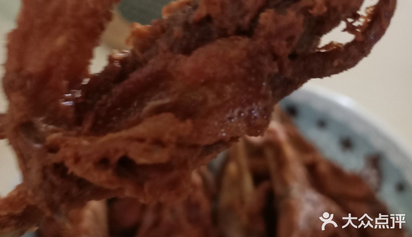 第一次做香炸鸭下巴，好吃又过瘾。