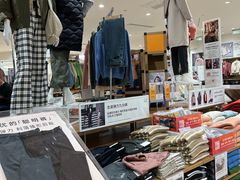 -优衣库(银川新华百货CCMall店)