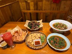 -老滇山寨•云南特色菜•地方菜•民族风情歌舞表演(金碧店)