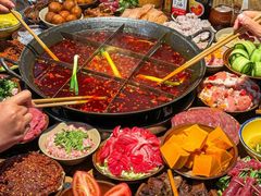 -渝嘴小老弟老火锅(华新村店)