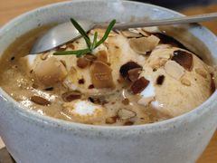 -彳亍咖啡·这里(水湾路店)