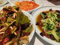 -饭饱香土碗菜(新科店)