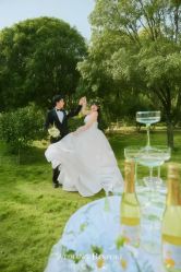 -喜爱高定婚纱摄影