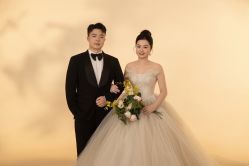 -MAO亲爱的猫婚纱摄影工作室