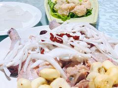 果地椰子鸡-范饭椰林川湘味海鲜·椰子鸡(三亚湾椰梦长廊店)