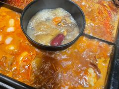 -老牌坊云南鱼豆花火锅(爱建店)