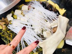 -屯老二农家铁锅炖·行业领军者(梅江店)