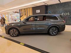 -理想汽车(世纪汇店)