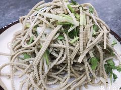 拌豆腐丝-六爷门框百年卤煮