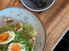 牛油果煮蛋吐司-RAC BAR(安福路店)