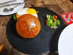 -HIGH FIVE哈福手工汉堡(桂林路店)