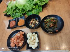 -肉甲韩国木炭烤肉(新壹街1店)