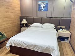 -清水湾酒店(深圳横岗塘坑地铁站店)