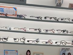 -诺柯视眼镜-蔡司依视路官方工厂店(淞南一店)