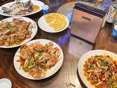 -三亚火车头万人海鲜广场