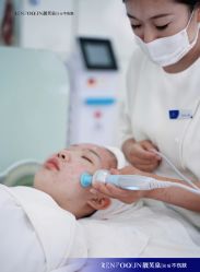 -靓芙泉专研痘痘肌