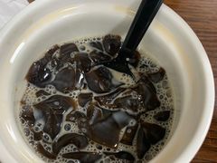 -六姑龟苓膏糖水卤水店