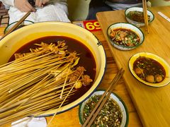 -拈签一笑黄牛肉辣卤串串