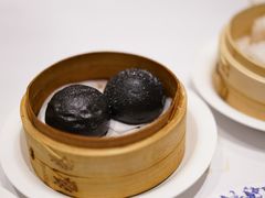 乌金沙包-Yan Ting 宴庭中餐厅(上海静安瑞吉酒店)