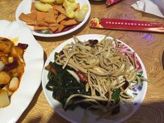 -阿三鱼头泡饼·家常菜