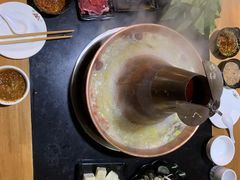 -果松木炭酸菜铜火锅·外婆参鸡汤