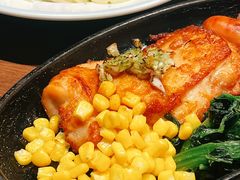 鸡腿排烤肠拼盘-萨莉亚意式餐厅(南京虹悦城店)