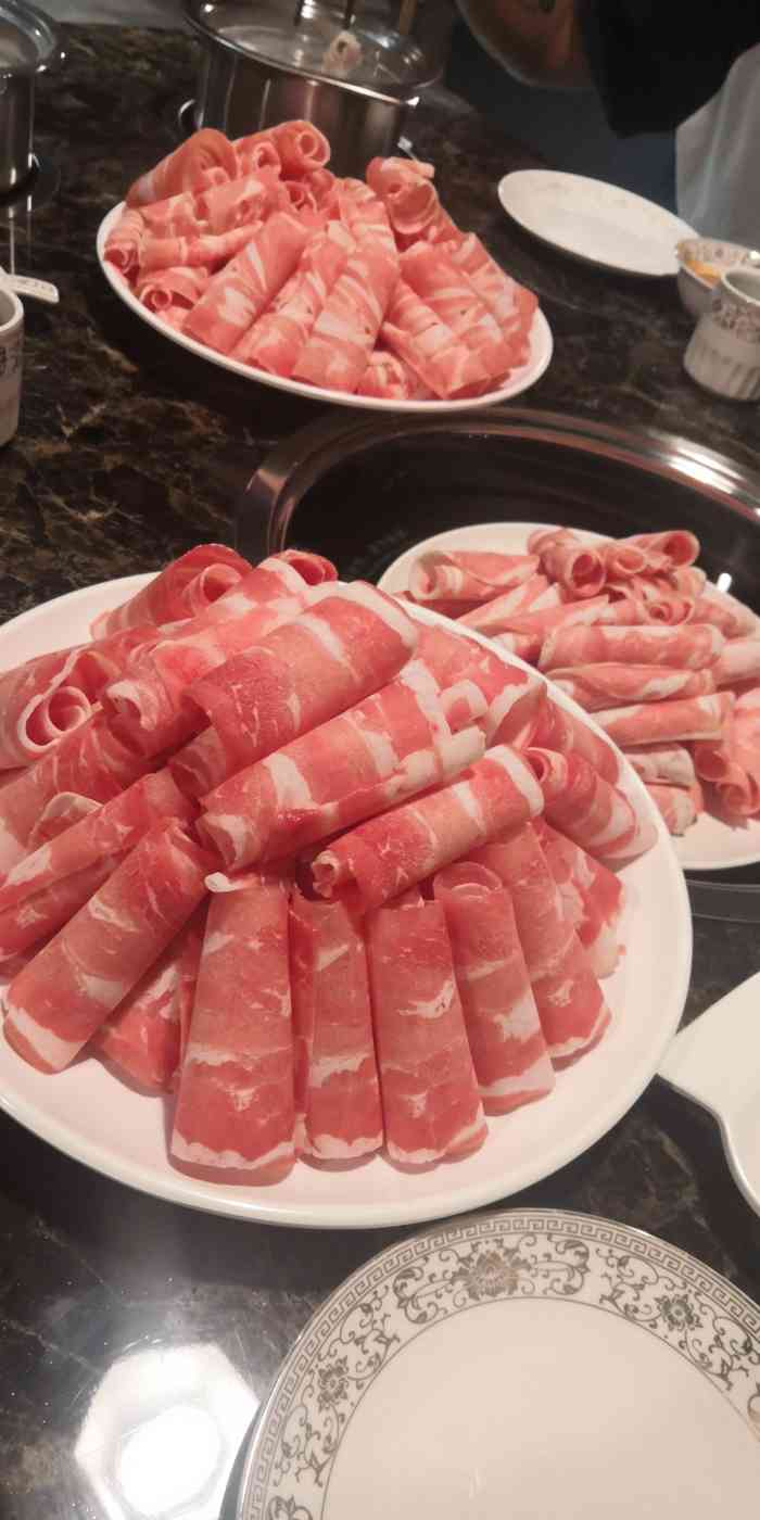 中敖每日鲜(苍梧广场店)-"总体来说一般话,一楼是卖牛羊肉的,店在三.