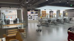 -变画·发型STUDIO