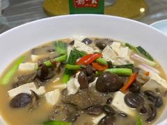 -新一家农家菜(华景新城店)
